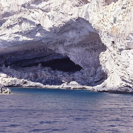 Splendida In Riva Al Mare Villa *